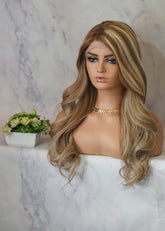 Peluca NA153 "Wavy Caramel Blonde"