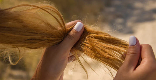 Cómo cuidar tu peluca después del verano: guía práctica para cabello natural y fibra sintética