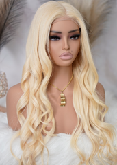 Peluca NA285 "Majestic Platinum Blonde"