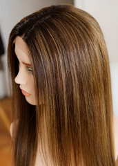 Peluca NA471 "Silk Caramel & Brown highlight"