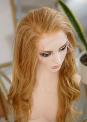 Peluca NA476 "Glam Honey Blonde"